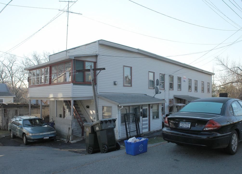 9-11 Whitehall St in Cohoes, NY - Foto de edificio