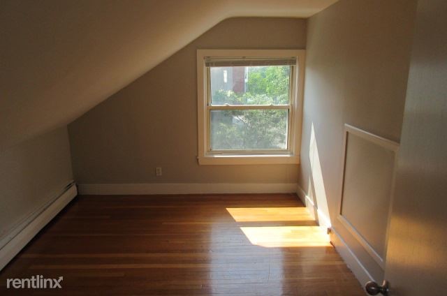 222 Banks St-Unit -# 6 in Cambridge, MA - Building Photo - Building Photo