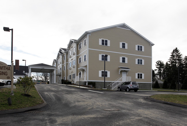 Kateri Tekakwitha Senior Housing in Auburn, MA - Foto de edificio - Building Photo