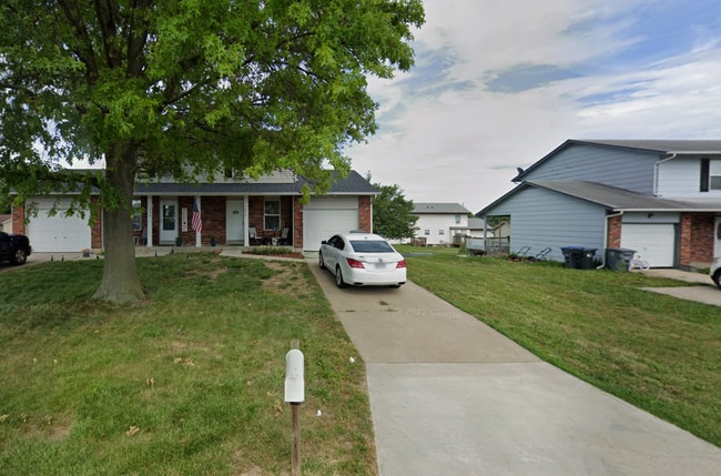 1042 St Matthew Ave in O'Fallon, MO - Building Photo - Building Photo