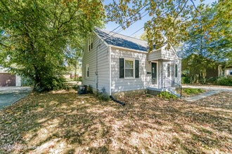 5579 Bruce Ave in Louisville, KY - Building Photo - Building Photo
