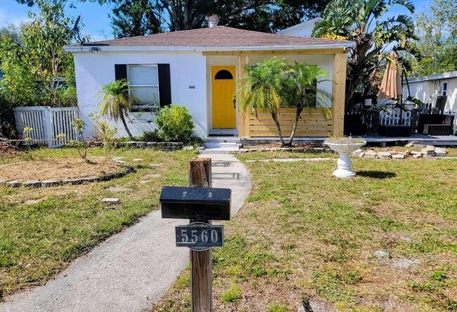 property at 5560 Kelly Dr N