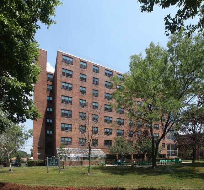 New Haven Plaza in Far Rockaway, NY - Building Photo - Building Photo