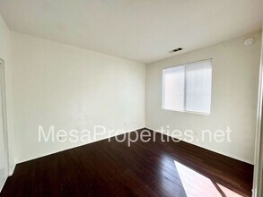 12261 Luna Rd in Victorville, CA - Building Photo - Building Photo