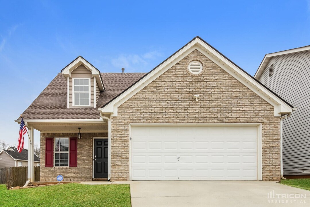 6195 Flagstaf Walk in Mcdonough, GA - Building Photo