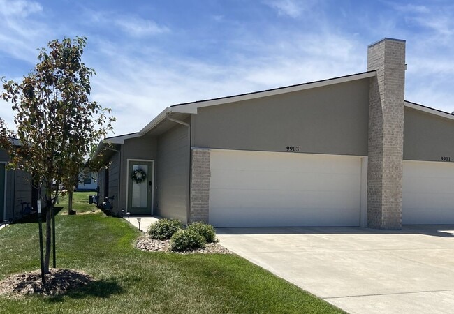 property at 9903 E Annabelle Cir