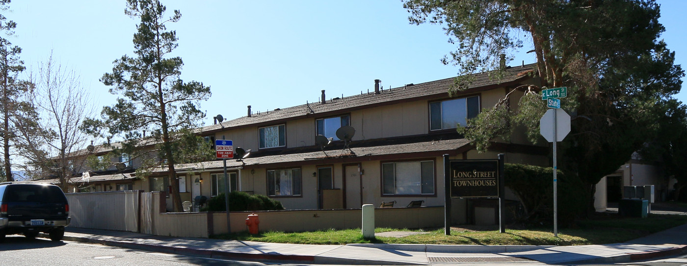 1501 E Long St in Carson City, NV - Building Photo