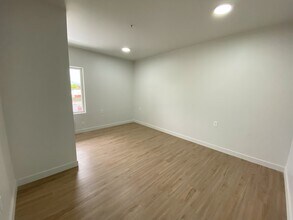 404 E 5600 S, Unit 306 in Murray, UT - Building Photo - Building Photo