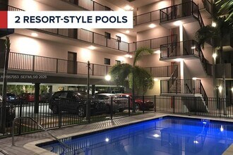 211 NW 72nd Ave in Miami, FL - Building Photo - Building Photo