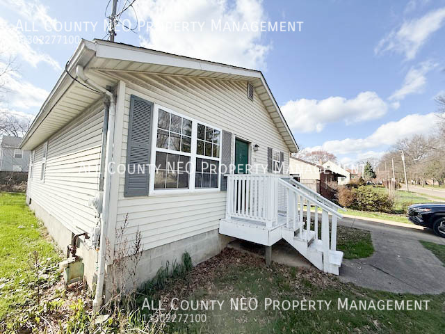 1118 Hammel St in Akron, OH - Foto de edificio - Building Photo