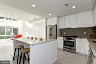 1234 10th St NW in Washington, DC - Building Photo - Building Photo