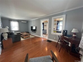 23 Locust Ave in Bayville, NY - Building Photo - Building Photo