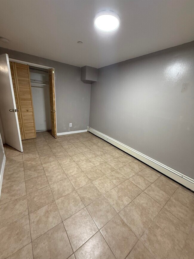 304 40th St in Union City, NJ - Building Photo - Building Photo