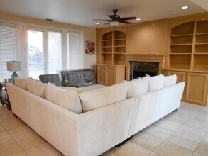 7210 N Michelle Ave in Fresno, CA - Building Photo - Building Photo