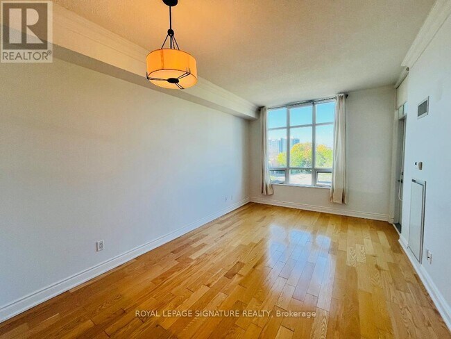 10 Bloorview Pl in Toronto, ON - Building Photo - Building Photo