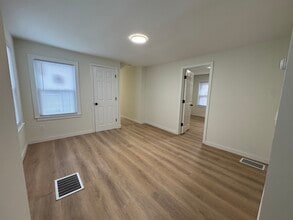 121 Ward St in New Haven, CT - Building Photo - Building Photo