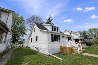 409 Gibbs Ave in Wapakoneta, OH - Building Photo - Building Photo