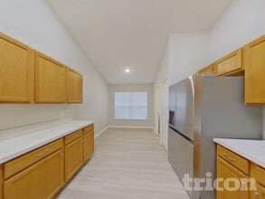 1067 Stoneham Dr in Groveland, FL - Building Photo - Building Photo