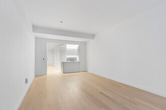 1 Wall St in New York, NY - Building Photo - Building Photo