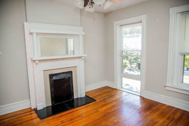 property at 2103 W Cary St