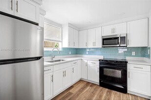 27 NW 21st St in Homestead, FL - Building Photo