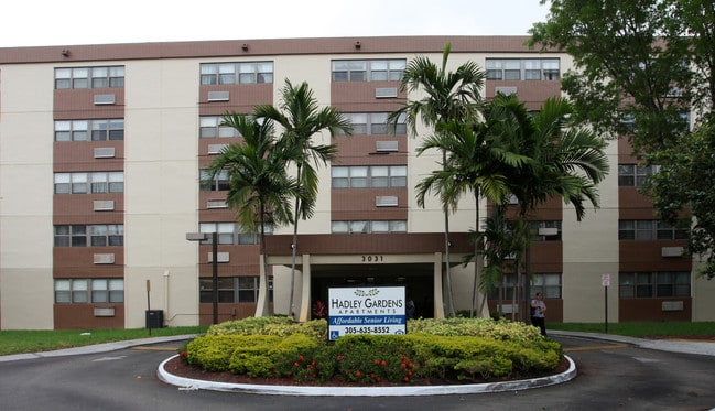 Hadley Gardens Apartments in Miami, FL - Building Photo - Building Photo