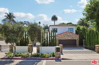 318 Entrada Dr in Santa Monica, CA - Building Photo - Building Photo