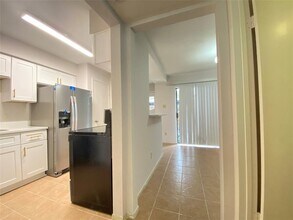 2601 S Braeswood Blvd in Houston, TX - Foto de edificio - Building Photo