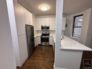 WEST 58 STREET in New York, NY - Building Photo - Building Photo