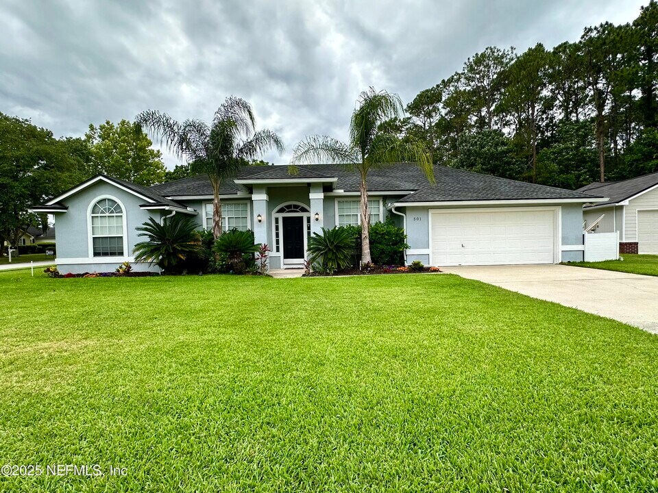 501 Magnolia Garden Ct in Jacksonville, FL - Building Photo