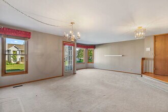 1871 Fox Run Dr in Elk Grove Village, IL - Building Photo - Building Photo