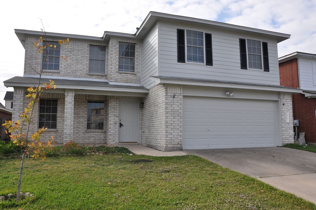 3902 Haleys Way in Round Rock, TX - Building Photo