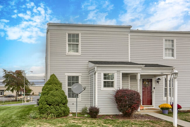 843 Old Silver Spring Rd in Mechanicsburg, PA - Building Photo - Building Photo