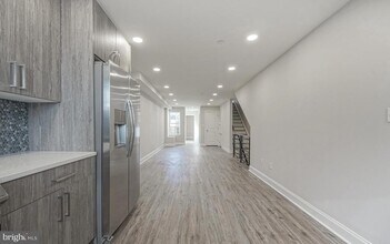 1702 N Gratz St in Philadelphia, PA - Building Photo - Building Photo