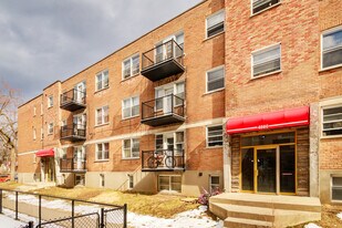 4650 Dupuis Av in Montréal, QC - Building Photo