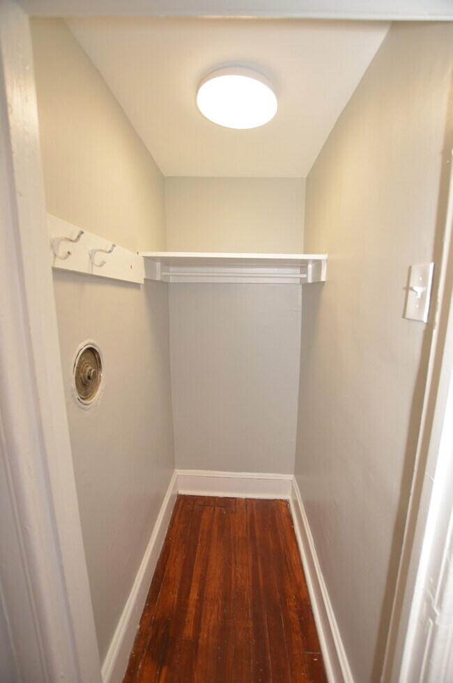 3116 N Calvert St in Baltimore, MD - Building Photo - Building Photo