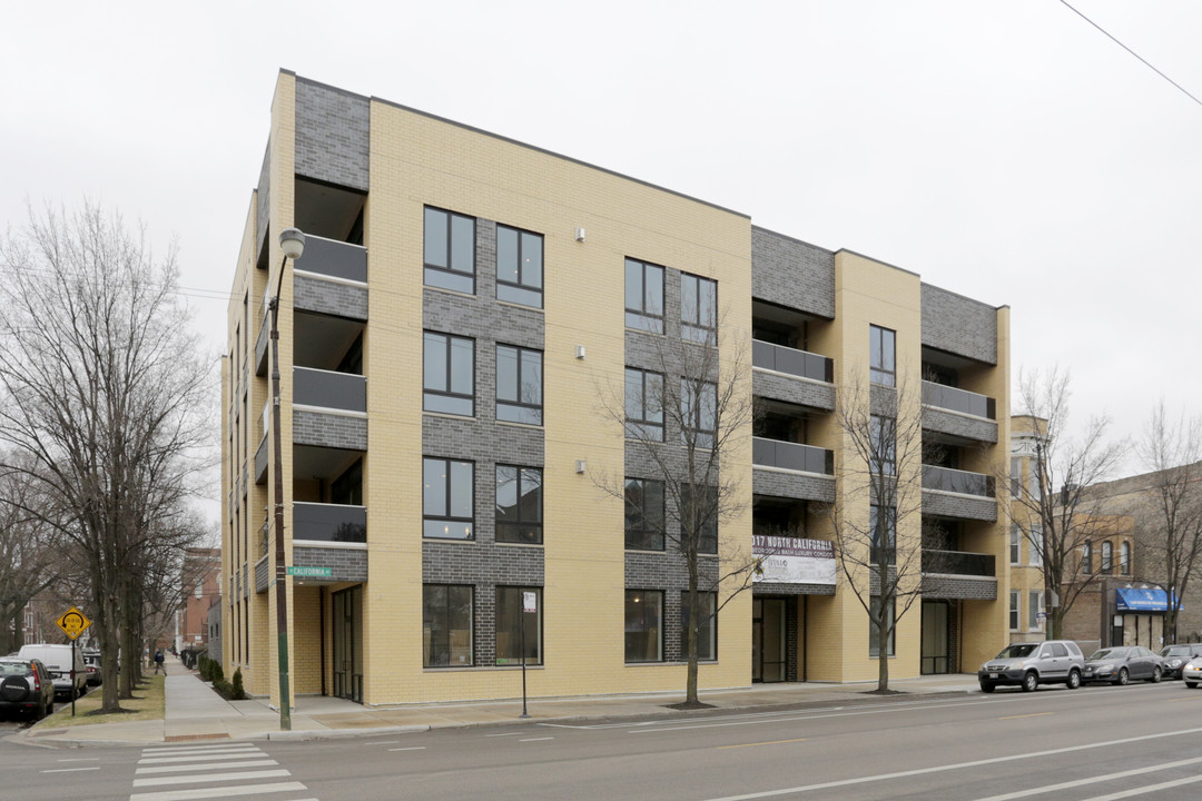 1017 N California Ave in Chicago, IL - Foto de edificio
