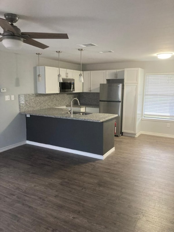 property at 2916 Camellia Ave