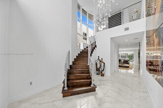 9730 NW 75th Terrace in Doral, FL - Building Photo - Building Photo