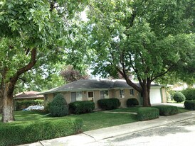 800 N 10th St in Berthoud, CO - Building Photo