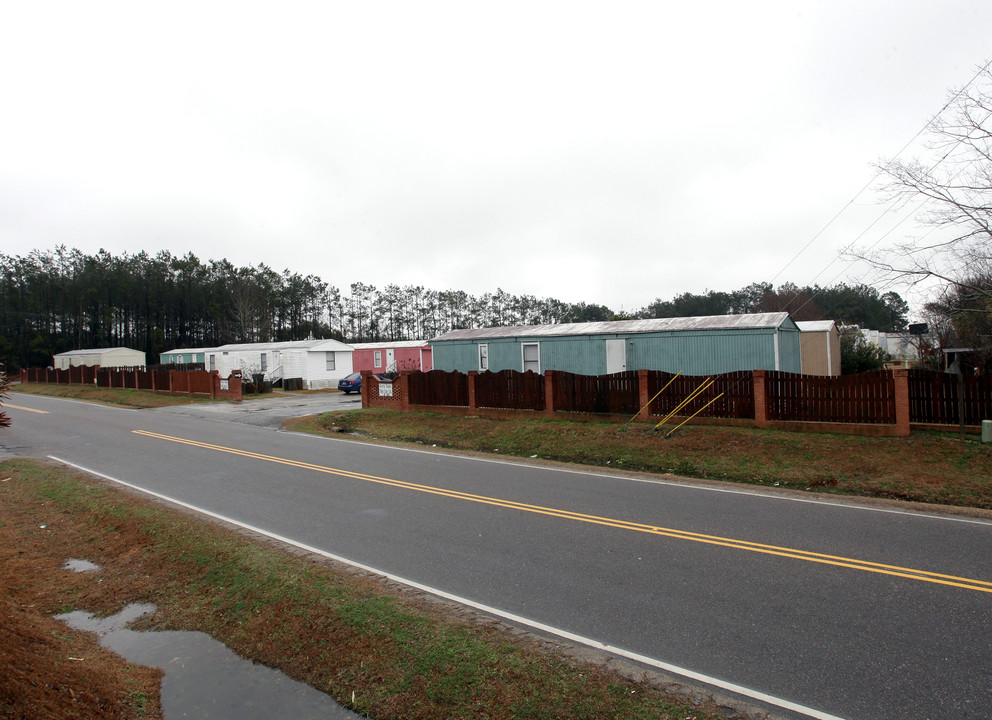 Delta Oaks Mobile Home Park in North Charleston, SC - Building Photo