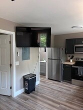 326 Forest Ave in Bangor, ME - Building Photo - Building Photo