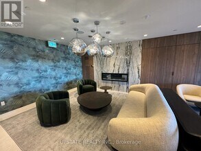 15 Skyridge Dr in Brampton, ON - Building Photo - Building Photo