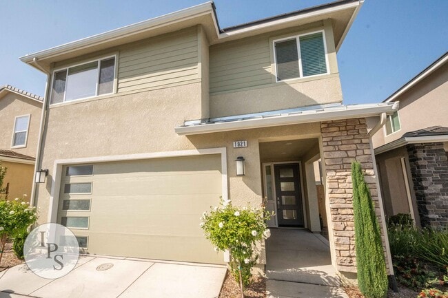 property at 1921 Chennault Ln