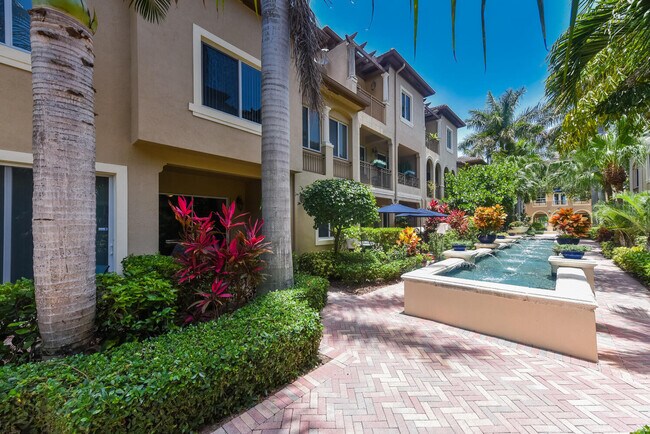 property at 3033 Waterside Cir