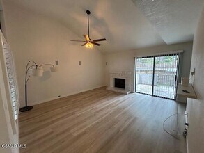 814 Via Lorente in Camarillo, CA - Building Photo - Building Photo