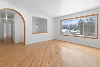 655 Ferndale Ave in Lake Orion, MI - Building Photo - Building Photo