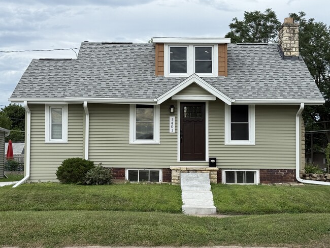 property at 1401-1411 11th St NW