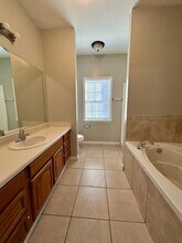 5710 Riviera Prado in Lake Park, GA - Building Photo - Building Photo