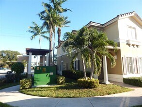 8810 W Flagler St in Miami, FL - Building Photo - Building Photo